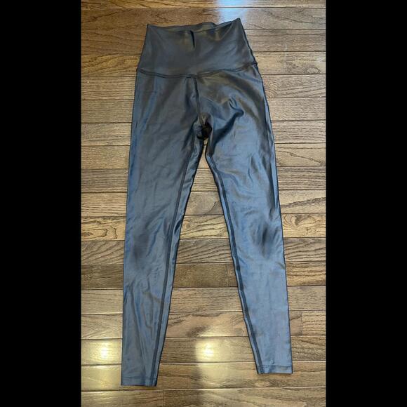 Grey metallic beyond yoga leggings size small - Picture 5 of 5